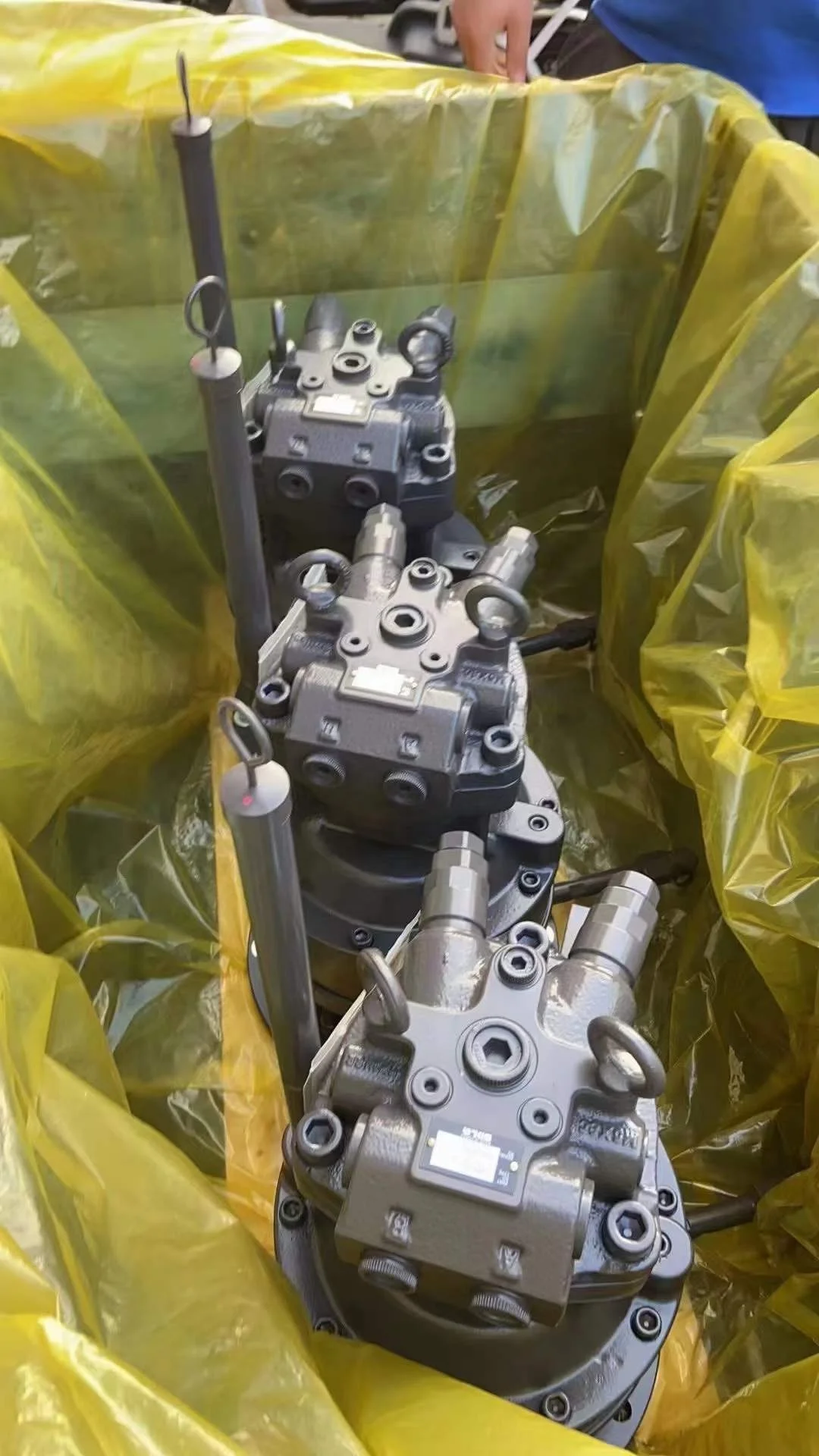 EC140D EC140E EC120D Slewing Motor VOE14673318 14673318