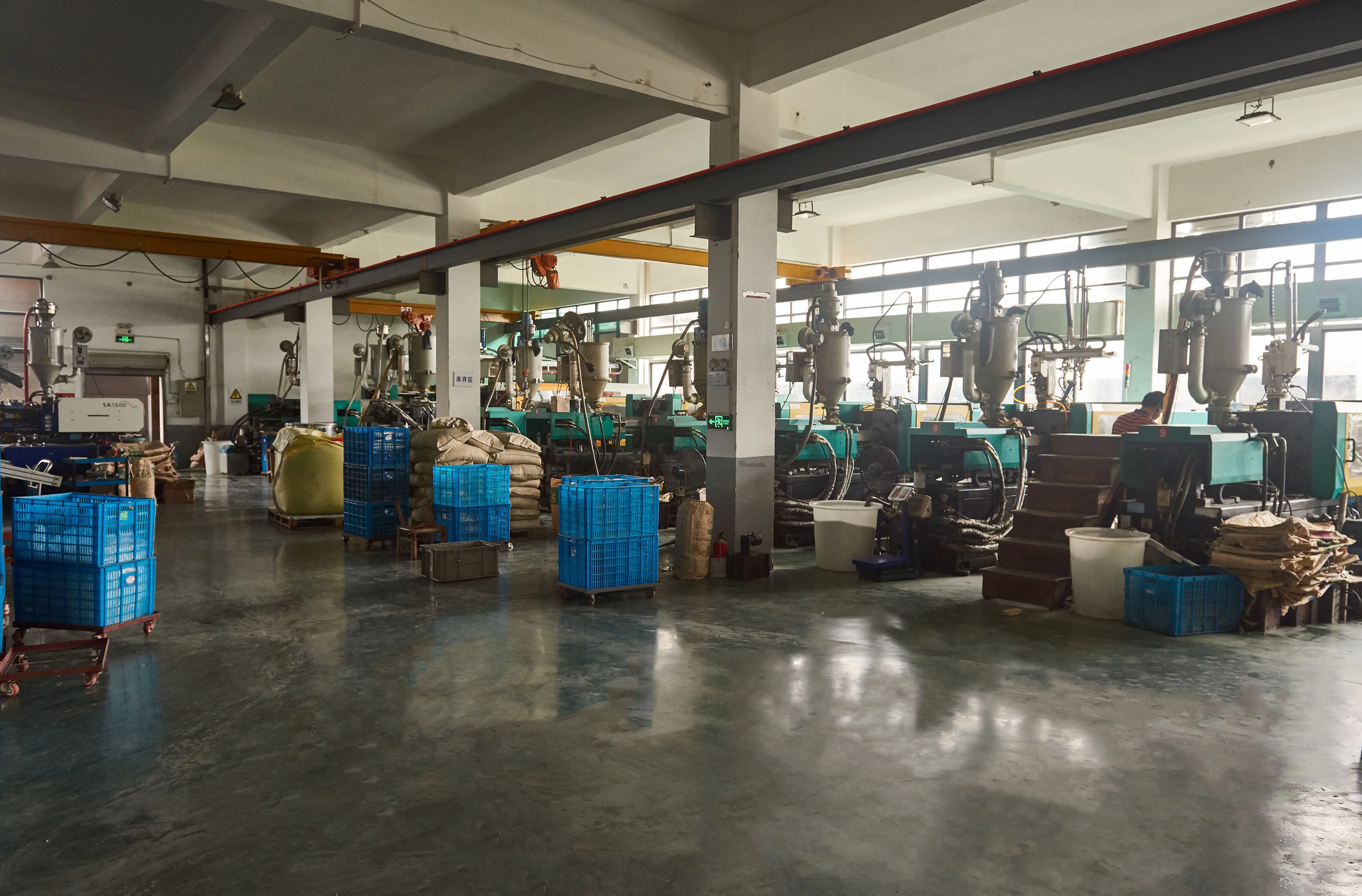 Cixi Xinyi Sanitary Wares Co., Ltd. 2