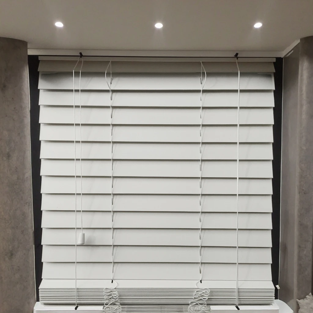 White Wood Blinds with Modern Minimalist Style Built-in Type Easy Smooth Adjustment for Versatile Home Use (Living Room/Bedroom)