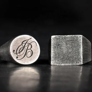 Anello sigillo uomo in argento 925 con ancora Anello sigillo uomo in argento 925 con ancora