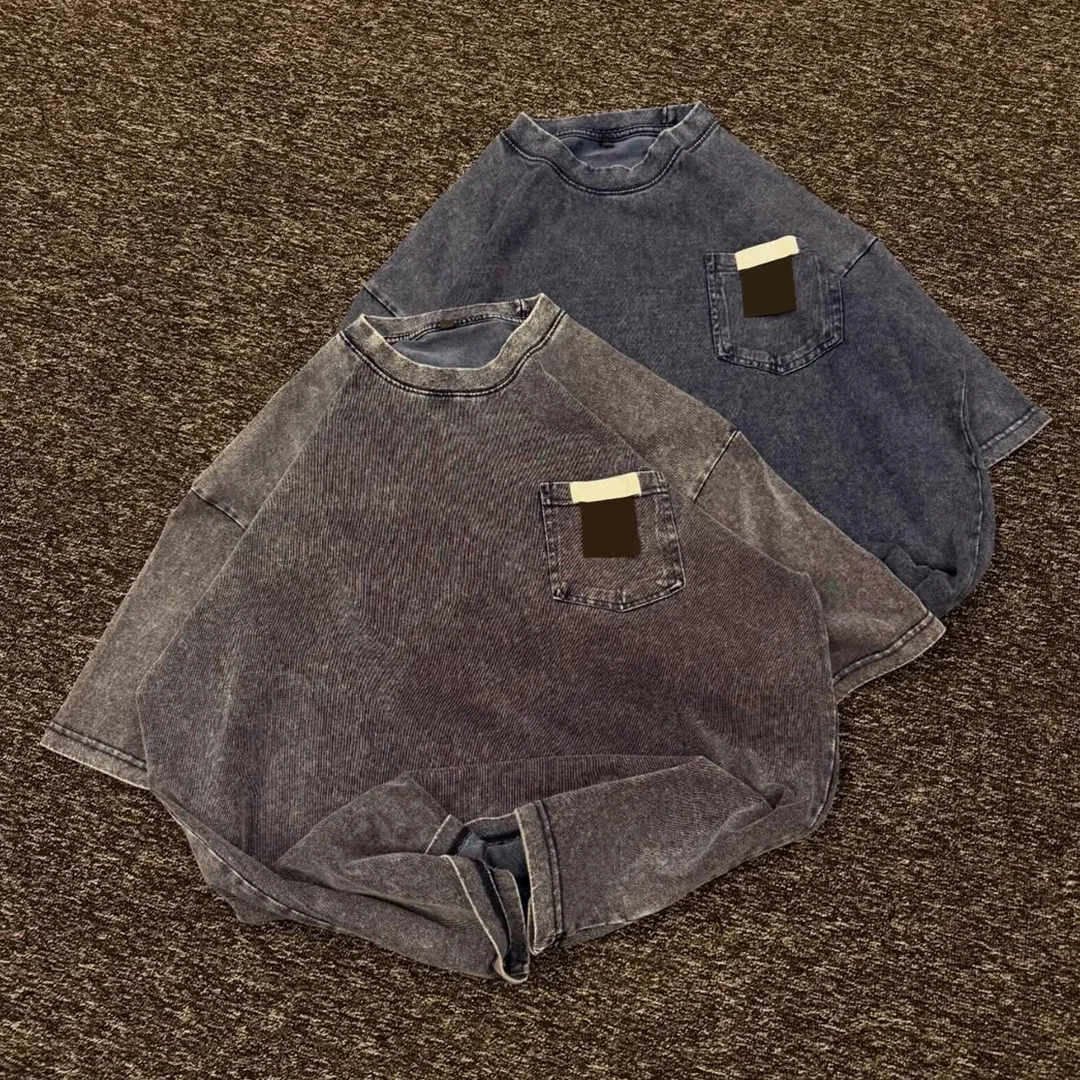 Swaar-gewig katoen losse mans-T-hemp, sonverbleikte suurwas-retro kortmou, aanpasbare strass- en serigrafie-kuns