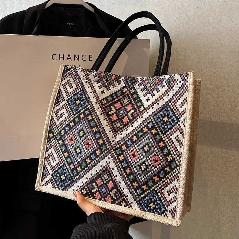 Customized Large Capacity Ethnic Style Canvas Tote Bag for Women