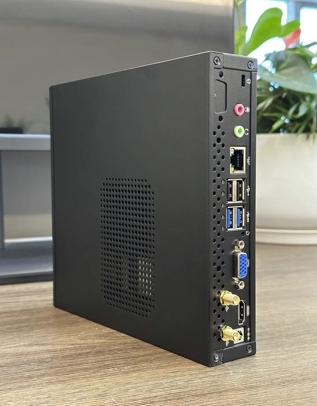 Terminal Intel Core I3 I5 I7 10th Gen I510200h Desktop Soft Routing Mini Pcs Windows 10 Used