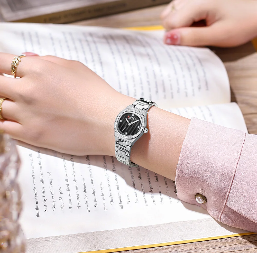 Curren 9101 Square Small Dial Luminous Hands Luxury Diamond Waterproof Stainless Steel Beauty Style Original Watch for Women