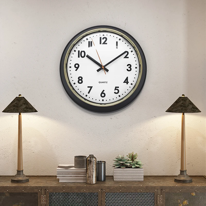 レトロデザイン14インチプラスチック壁掛け時計 | ヴィンテージスタイル