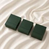 Verde oscuro