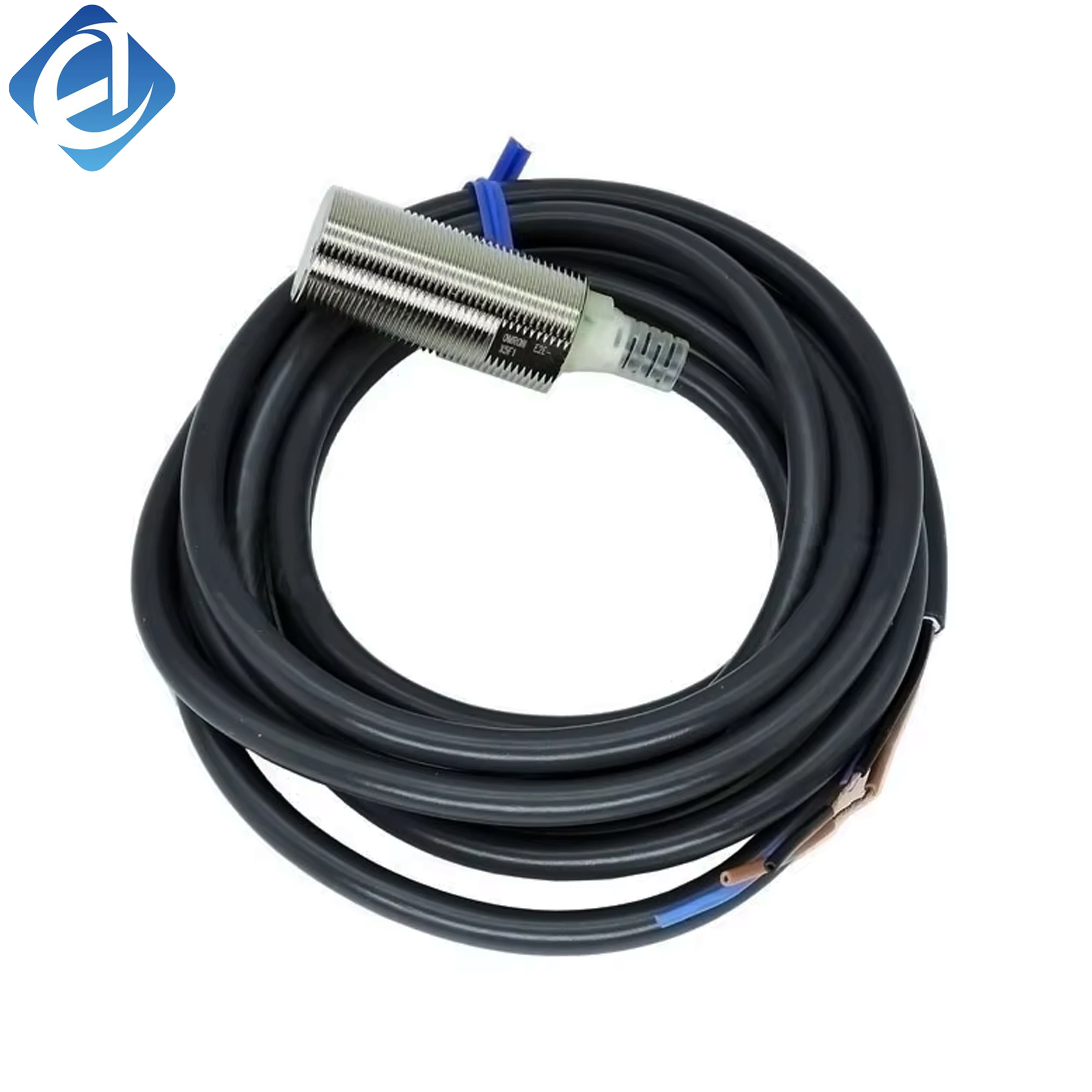 New Original Omron E2B series inductive proximity sensor. With M18 thread and 16mm sensing distance, it has stable metal detection, waterproof and dustproof performance. Widely applied in mechanical position detection, limit control and automatic equipmen