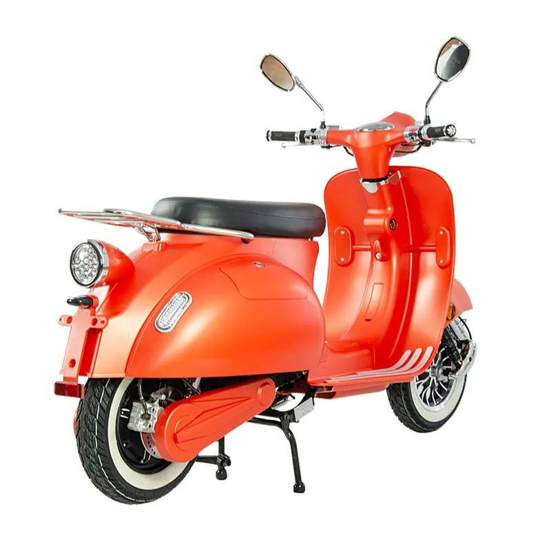 Vespa мотороллер сзади