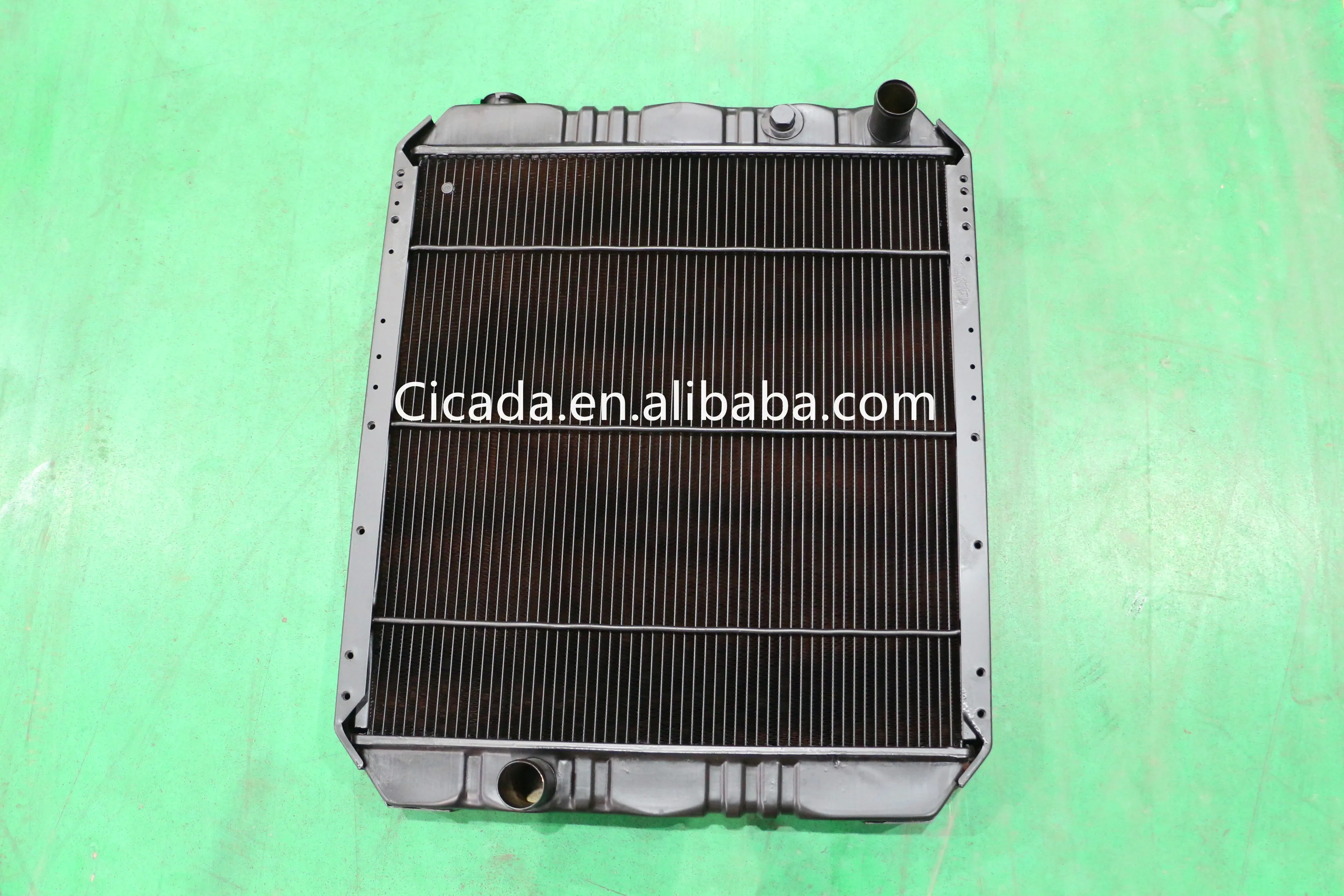 Engine Cooler Spare Parts Radiator for FUSO SUPER GREAT Truck