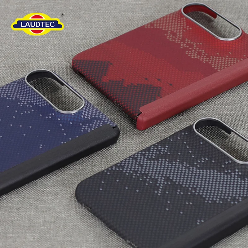 Étui de téléphone pliant à enrobage intégral en fibre d’aramide, vente en gros, moulage par pression à chaud, design professionnel élégant, antichoc et léger, texture distinctive