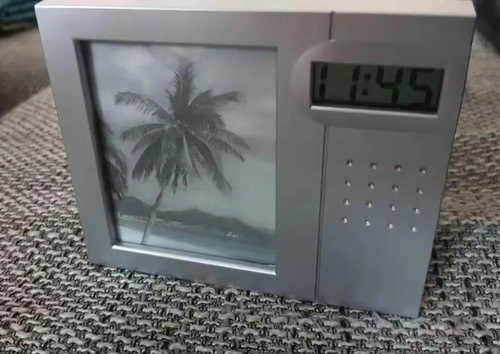 Professional Design 3 in 1 Multi Function Photo Frame Pen Holder Digital LCD Table Clock