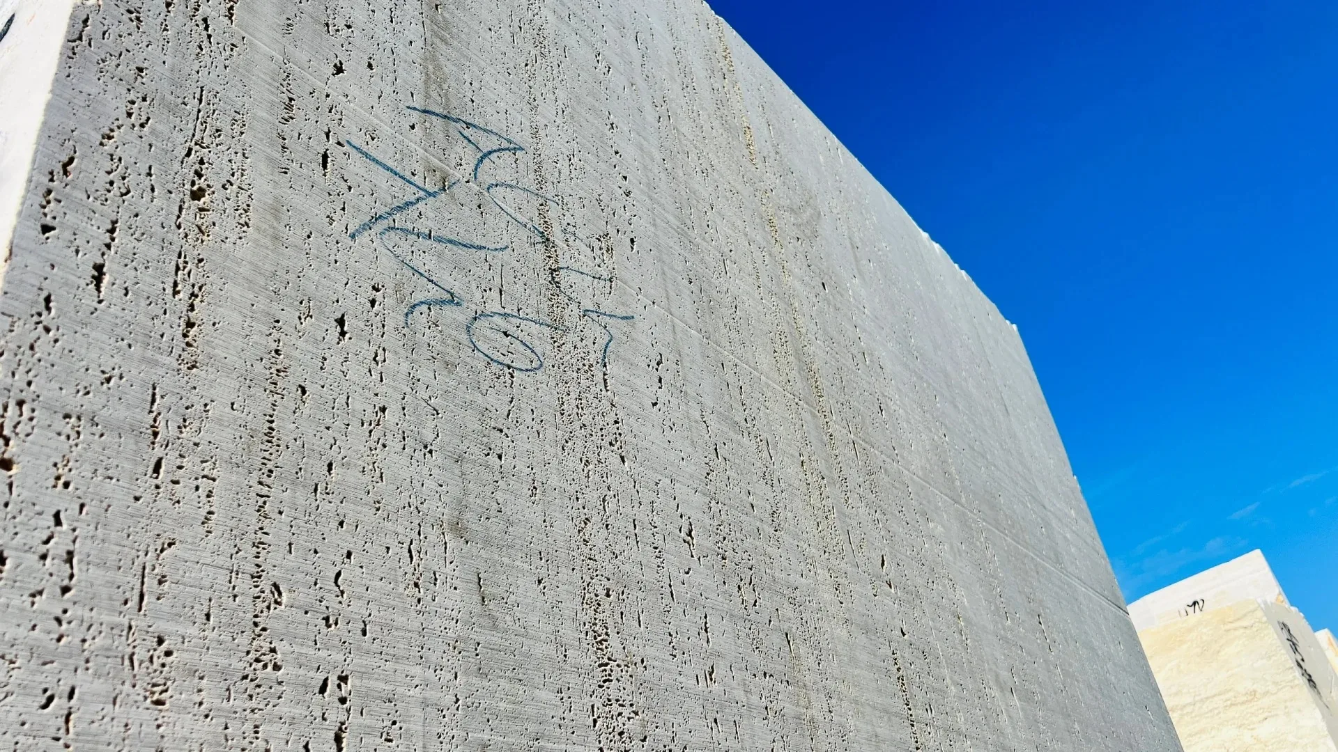 product wholesale china ivory white travertine marble tiles modern outdoor paver with polished finish waterproof big slab stone-1