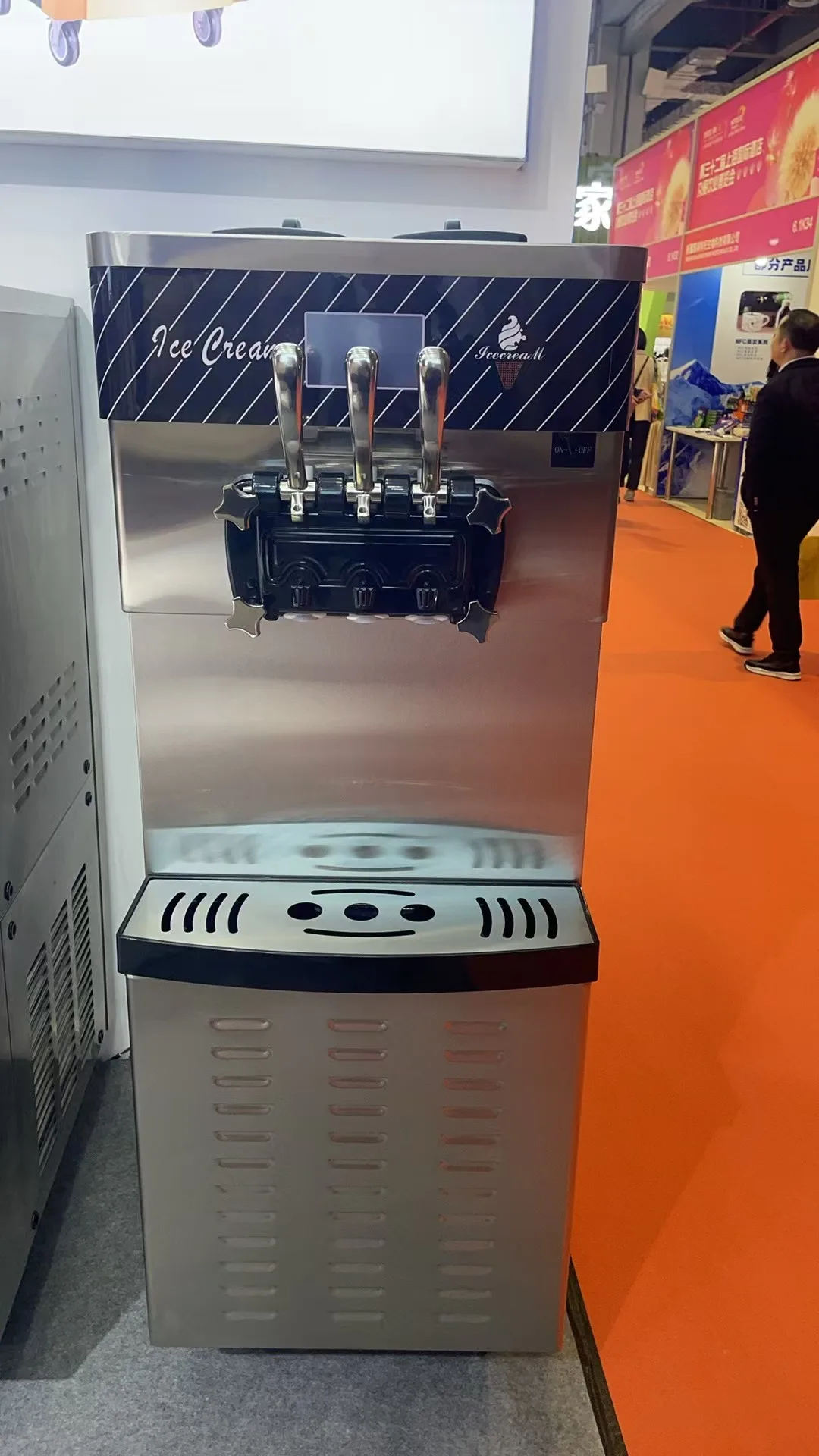 2026 High Productivity Easy to Operate Commercial Soft Ice Cream Maker Machine Price Ice Cream Ice Cream Machine