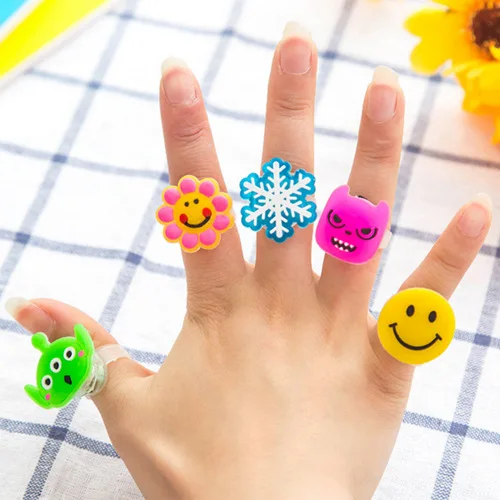 Wholesale High Quality Colorful Plastic Ring Cute Led Glowing Finger Girl Glow Toy for