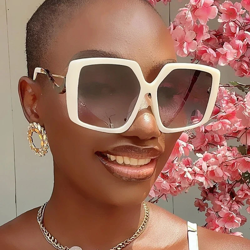Shop Our Vintage Oversized Square Cat Eye Sunglasses for Women display picture 1