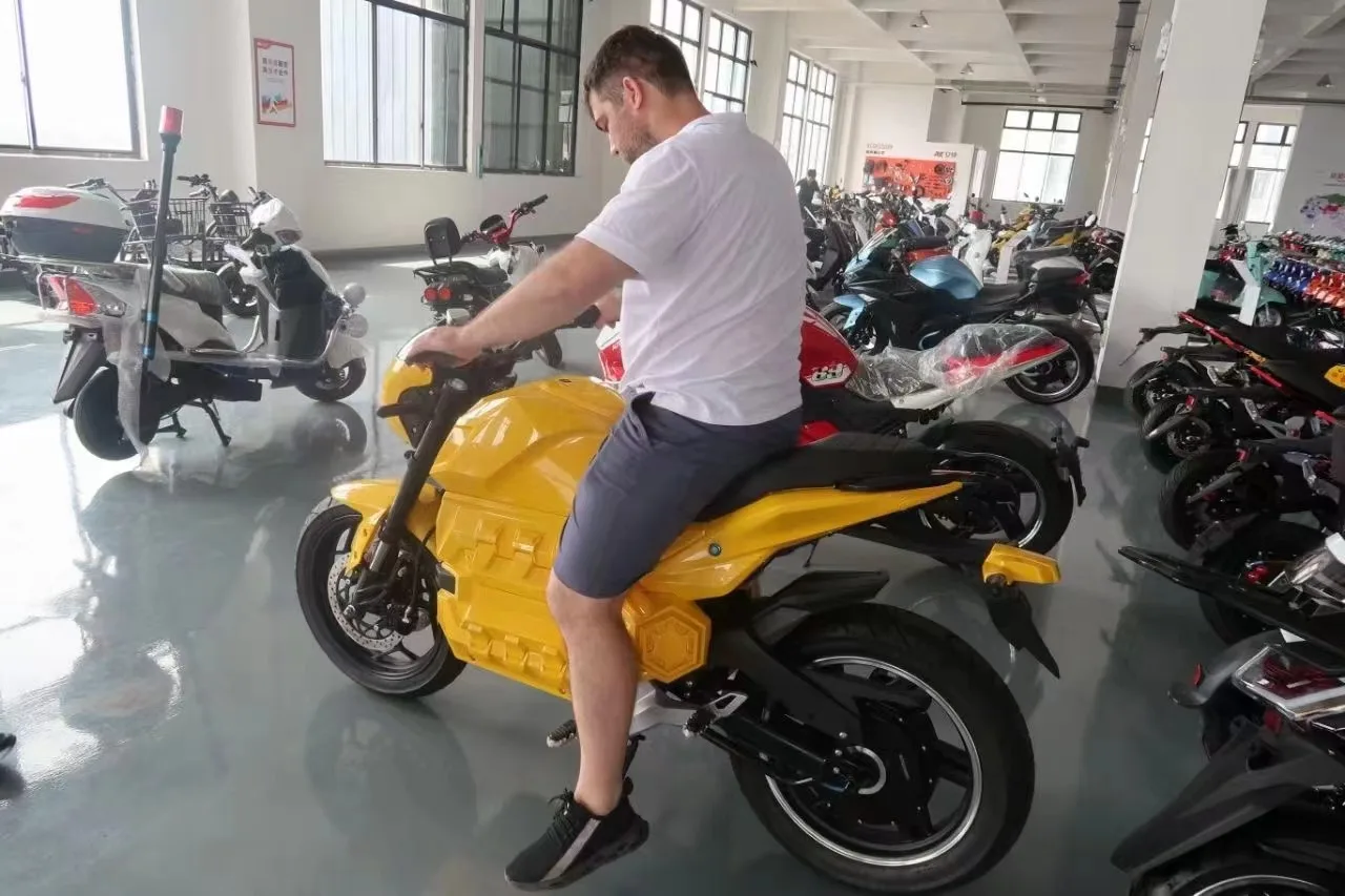 2021 E-Z-GO Electric - Lithium-Ion RXV CPO 4 Passenger (Two Fr for Sale