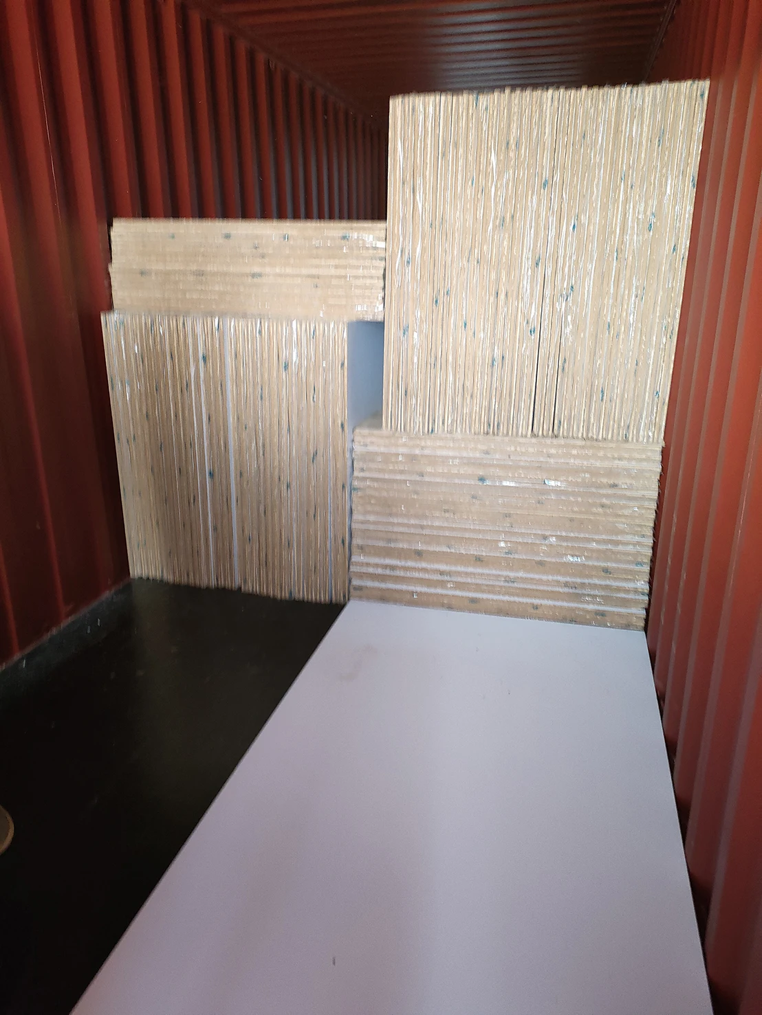 High - Hardness UV HDF Boards 4*8ft 18mm MDF/HDF UV Melamine MDF Board High Gloss Plywood Multilayer for Wardrobe Paper-Pasted