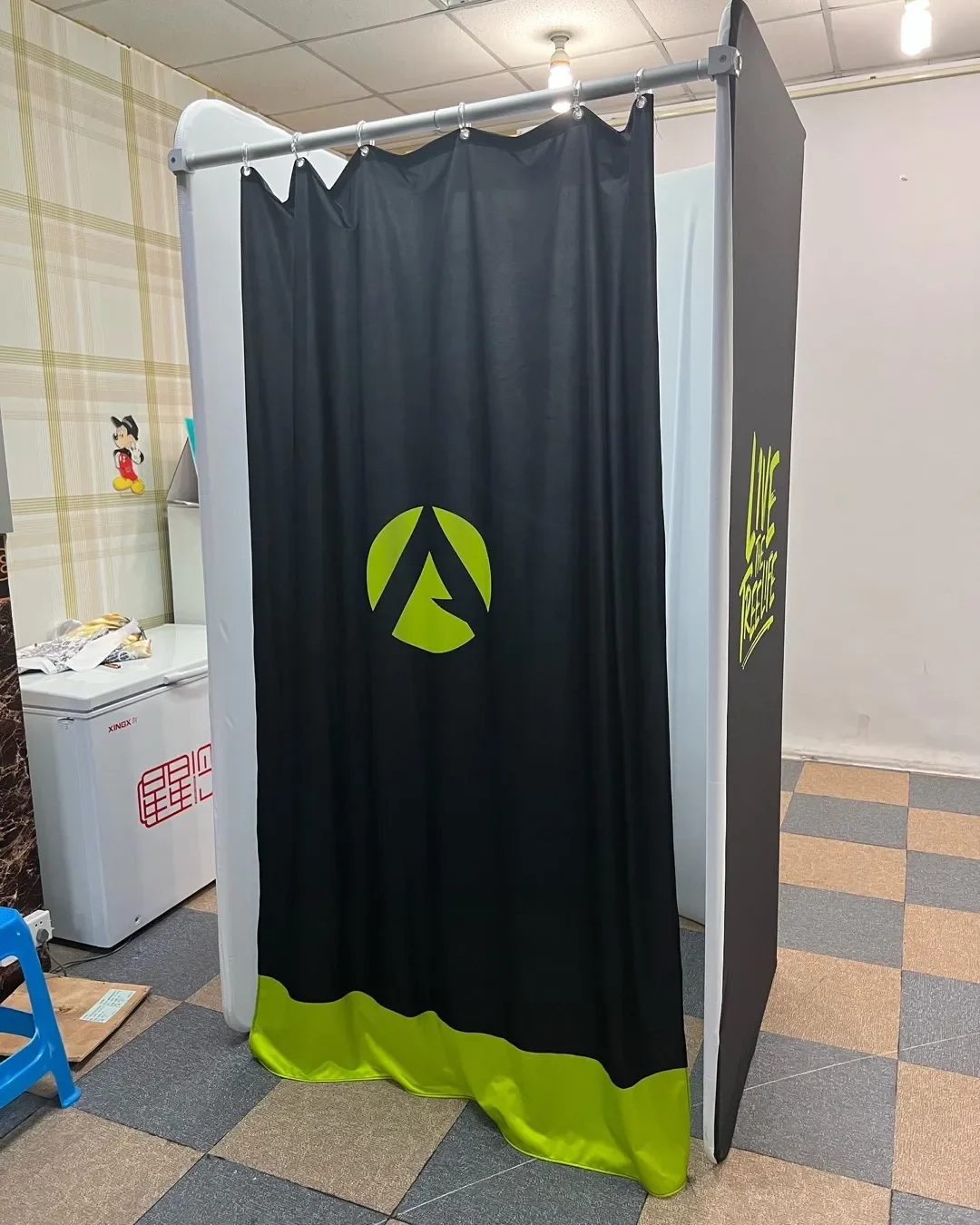 Camerino Portatile ZEONIK - Spogliatoio Privato Con Ombreggiatura Per Negozi E Eventi - Foto 8