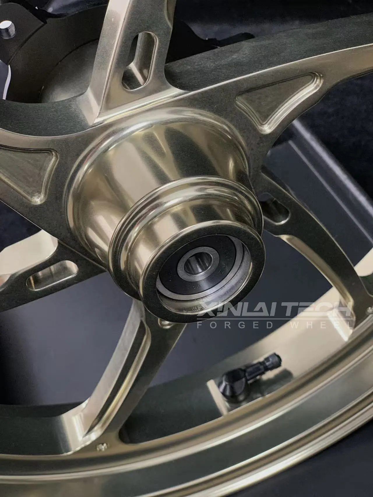 XL Custom Forged Motorcycle Wheels for Yamaha NVX155 14 15 Inch CNC Custom Forged Motorcycle Rims Anodized Finish - Image 6