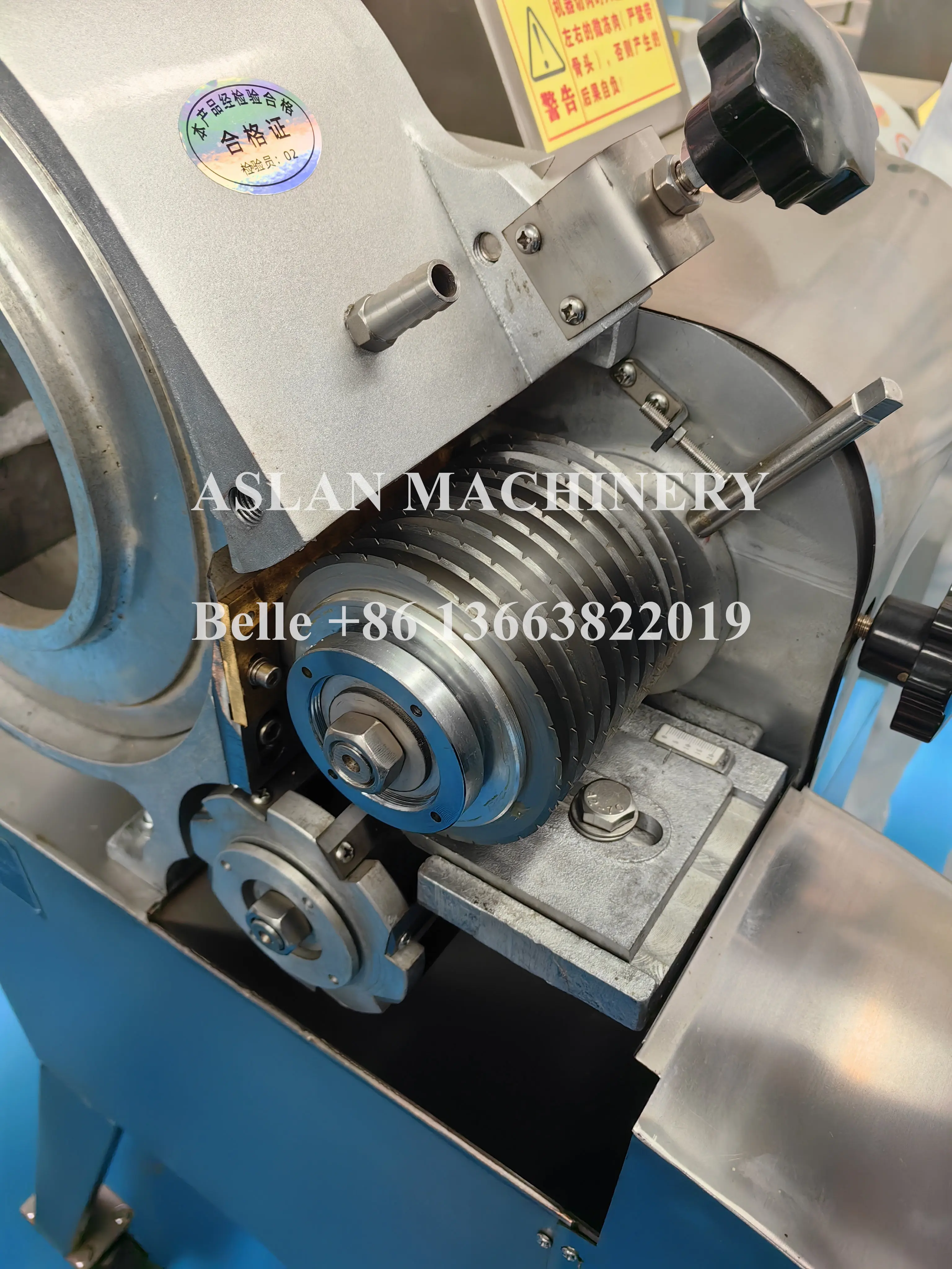 Factory Price Ginger Onion Dicing Machine Cassava Cutting Dicer Machine Carrot Onion Cube Chopper Machine