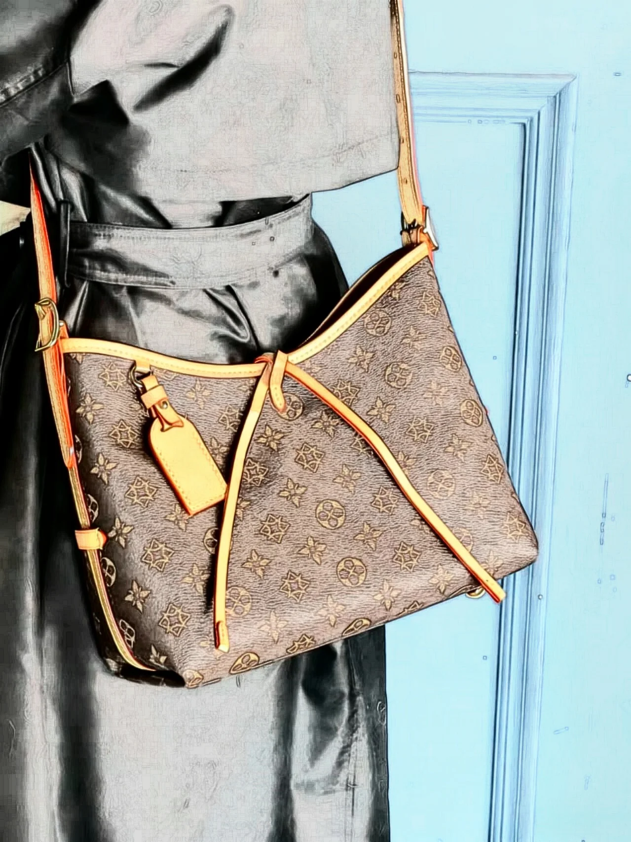 Women’s Genuine Leather Summer 2026 Crossbody Bag with Zipper Closure Single Strap Middle Size Everyday Use