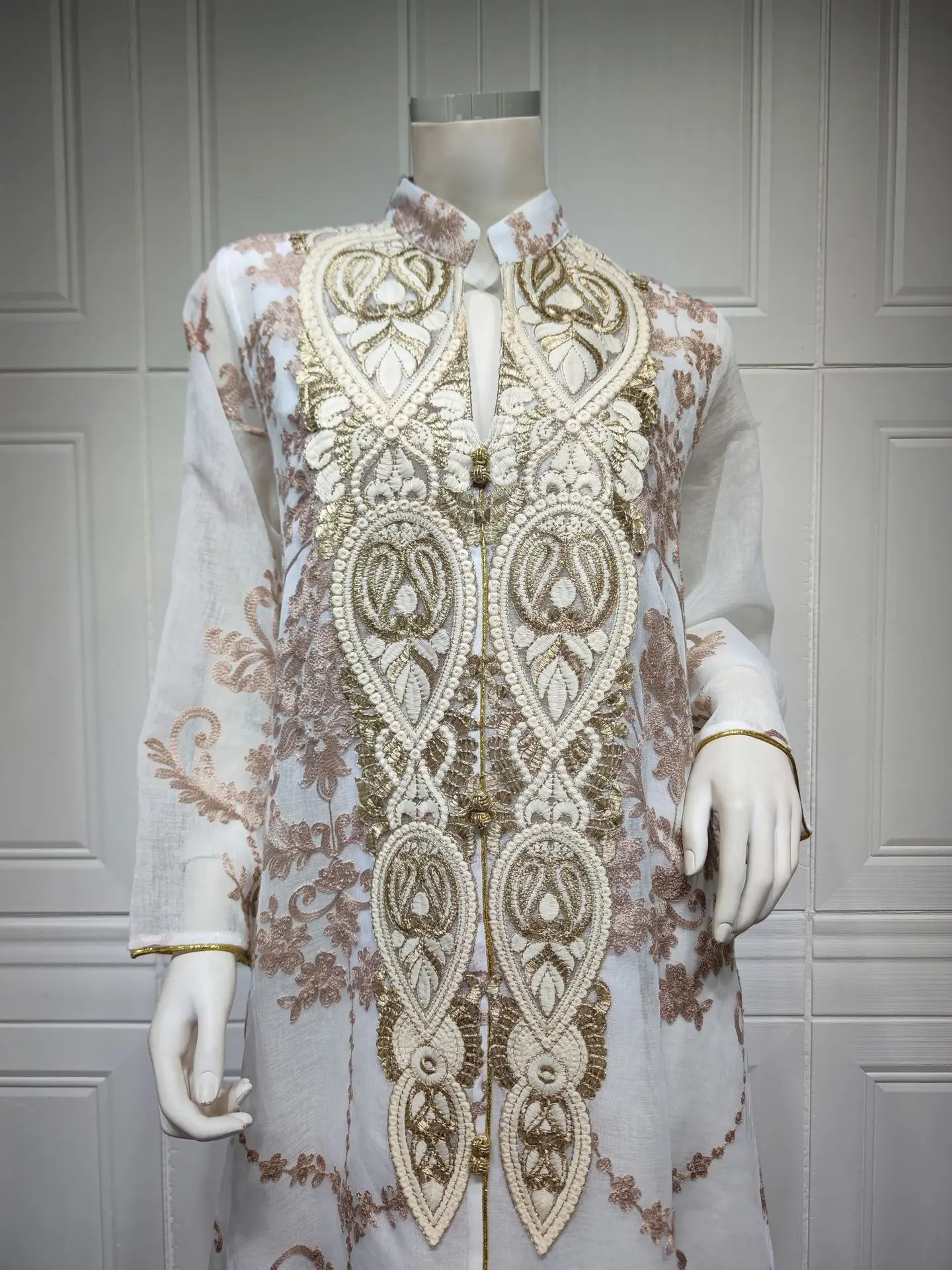 Hot trade Middle East robe clothing factory new elegant bead dress Dubai women's Muslim dress abaya