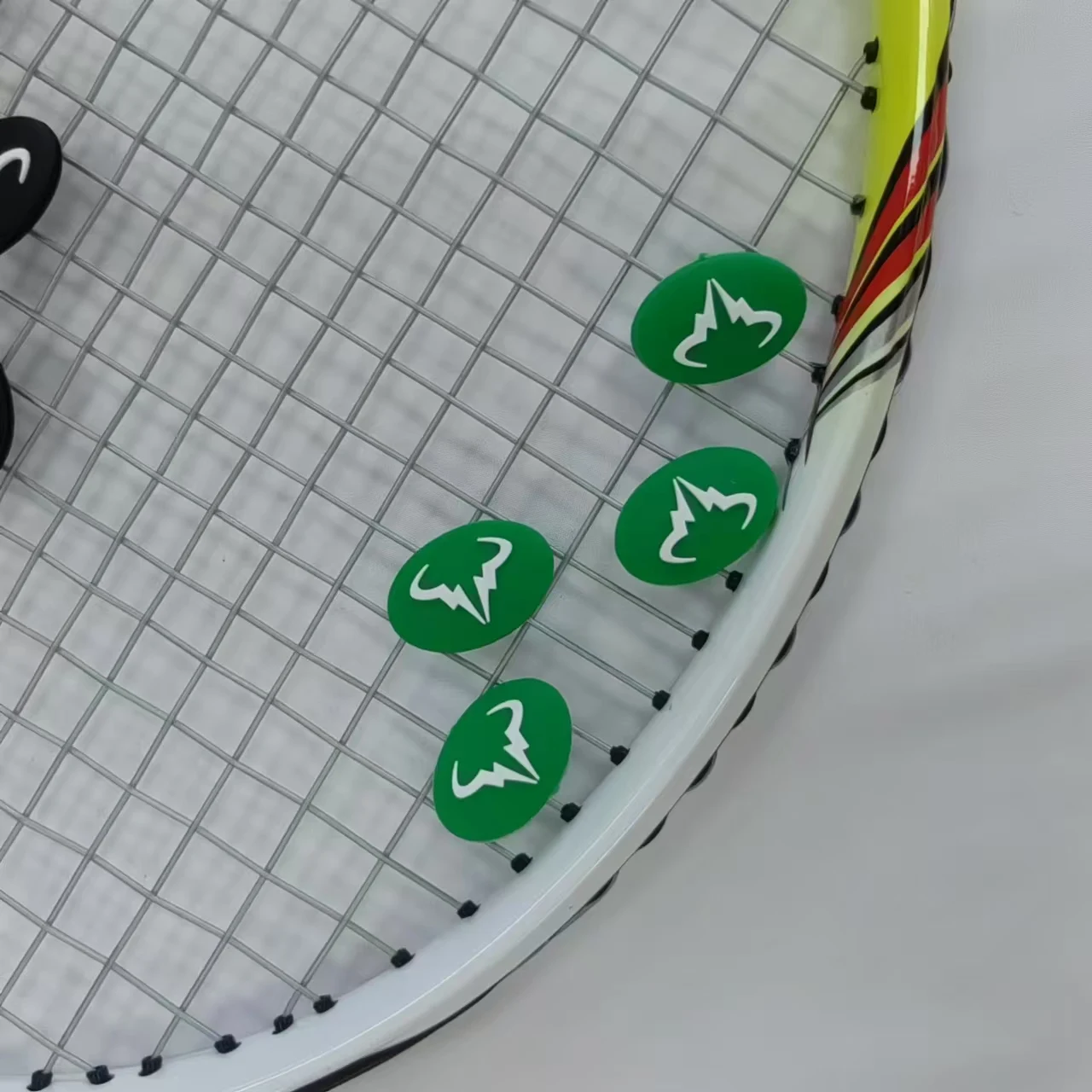 Pilikoll 24 Pezzi Tennis Vibrazione Dampener Ammortizzatori da Tennis Ammortizzatore in Silicone per Racchetta Antivibrazioni Racchetta Tennis Ammortizzatore da Tennis per Giocatori di Tennis