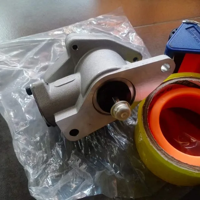 1W1695 fuel pump (2)