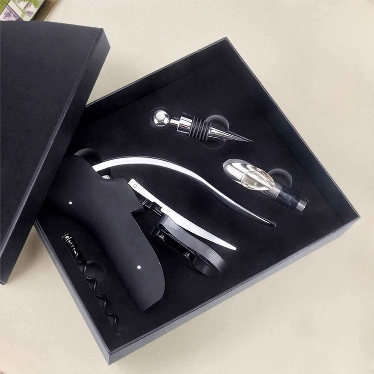 Wine Bottle Opener Corkscrew Set Lever Corkscrew Wine Openers with Luxury Case Foil Cutter Wine Stopper Pourer and Extra Spiral with Custom Logo