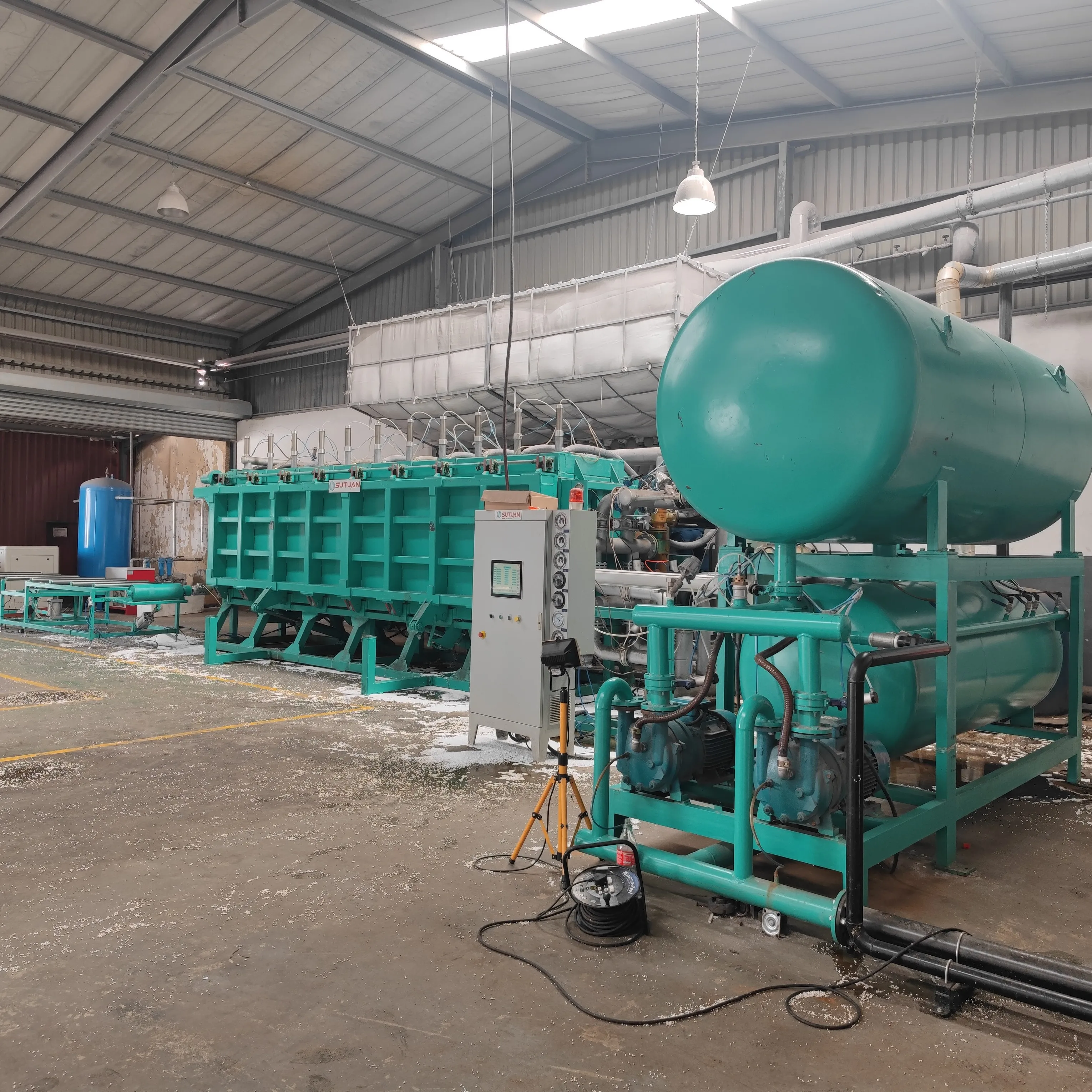 Fully Automatic Hot Melt Technology EPS Sandwich Panel Making Machinery for High-Volume Production