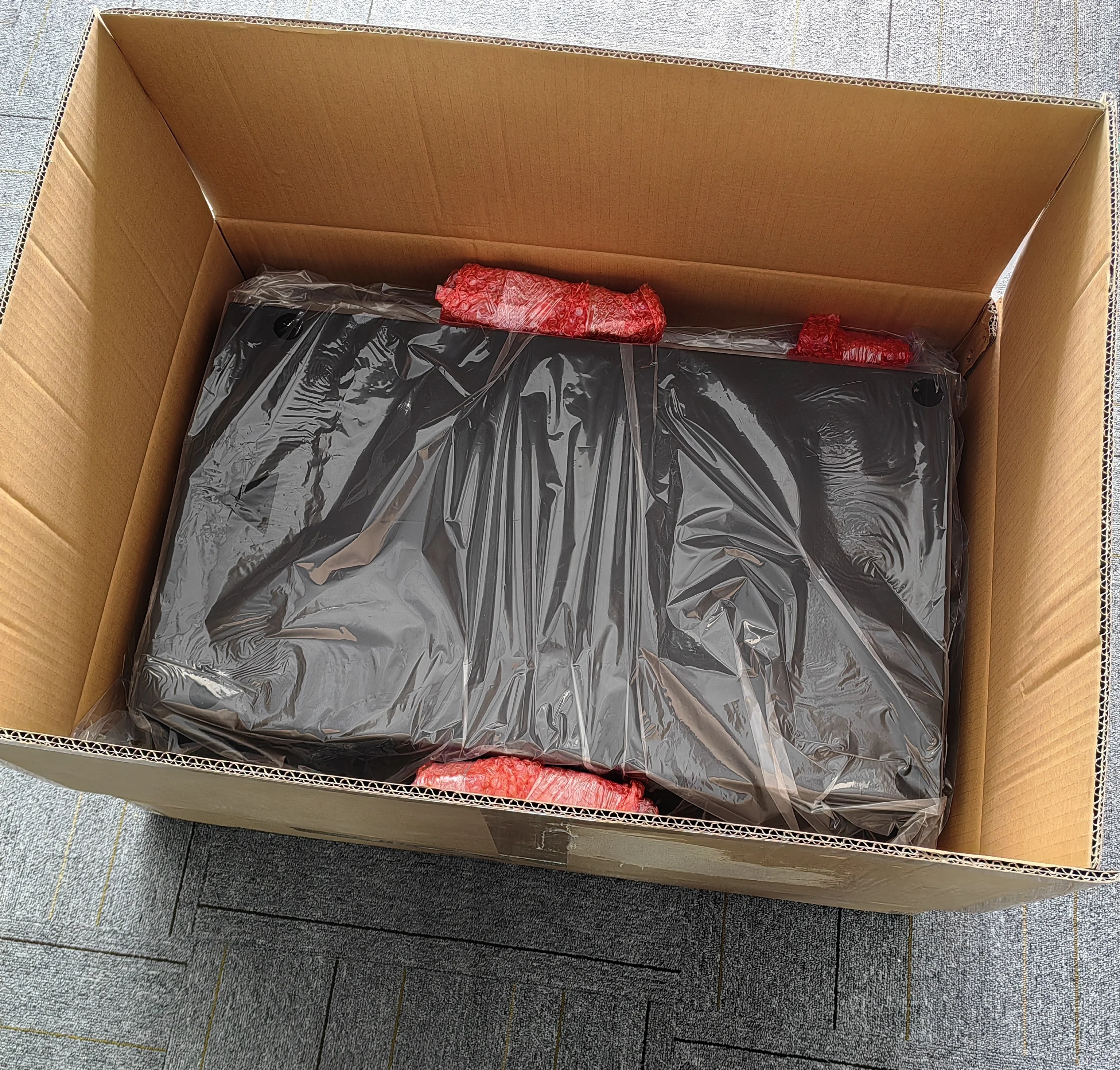 Factory Direct 48V Seplos Stackable Base Wheels Lifepo4 Battery Case and Box for Lithium Energy Storage Systems