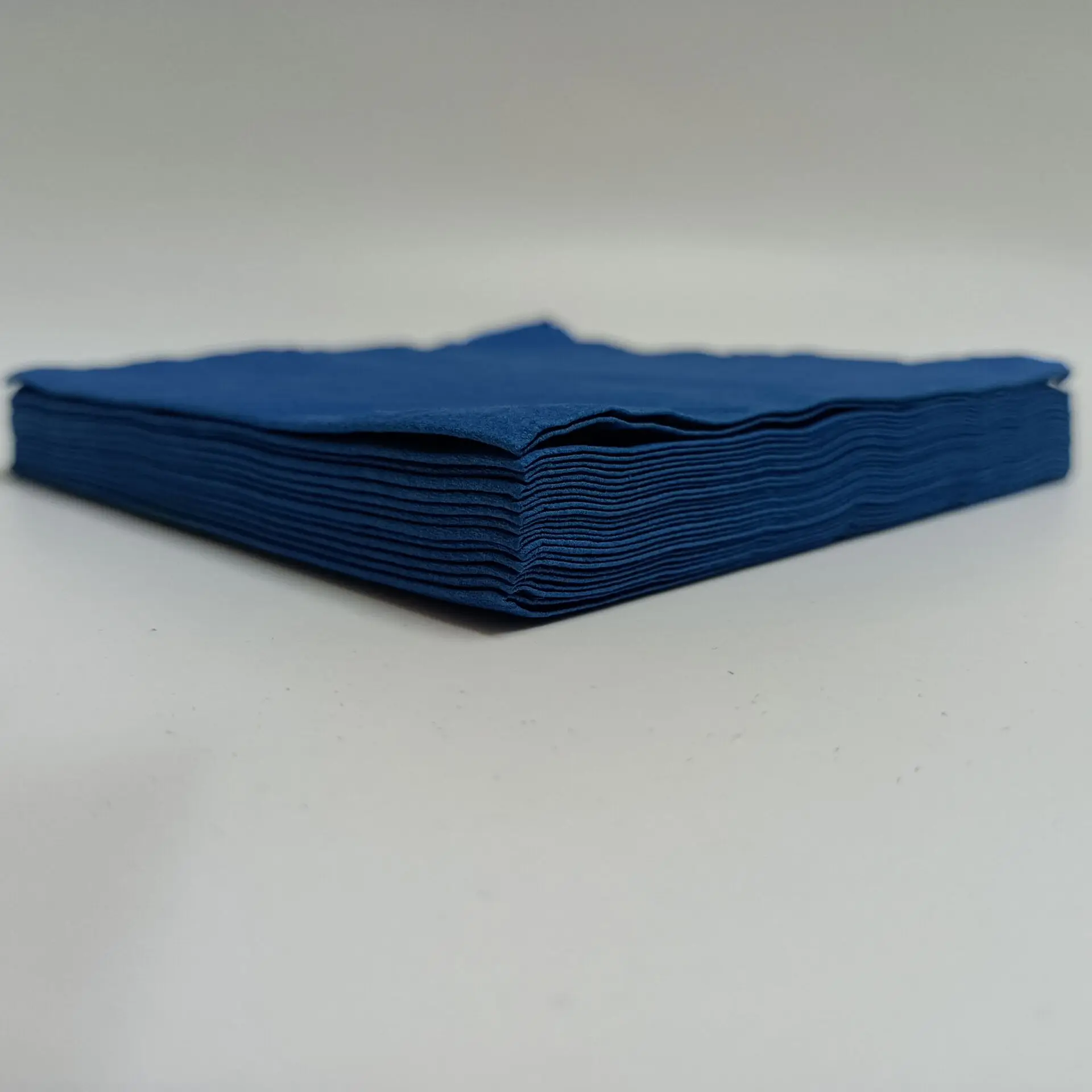 Оптовая Продажа с фабрики одноразовые бумажные салфетки высокого качества для вечеринки