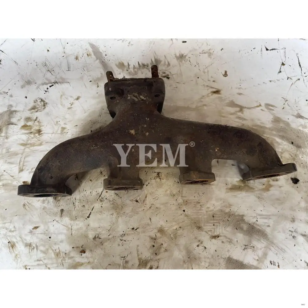 V1100 Exhaust Manifold 15442-1231-0 for Kubota