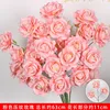 Branche de rose rose à 3 têtes en relief