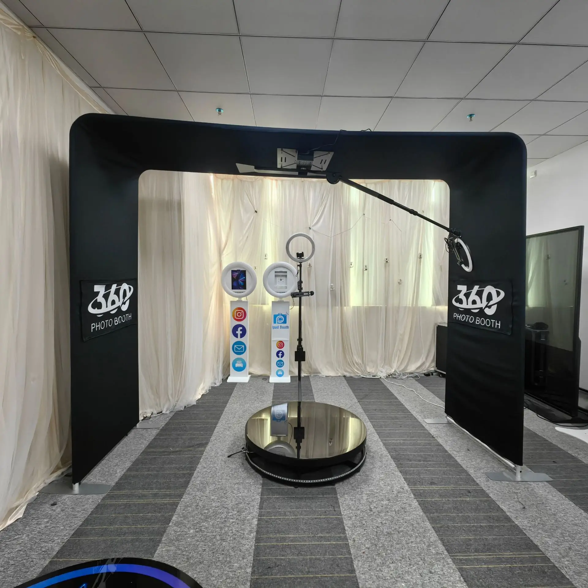 Custom Portable Backdrop Tradeshow Exhibition 360 Photo Booth Enclosure