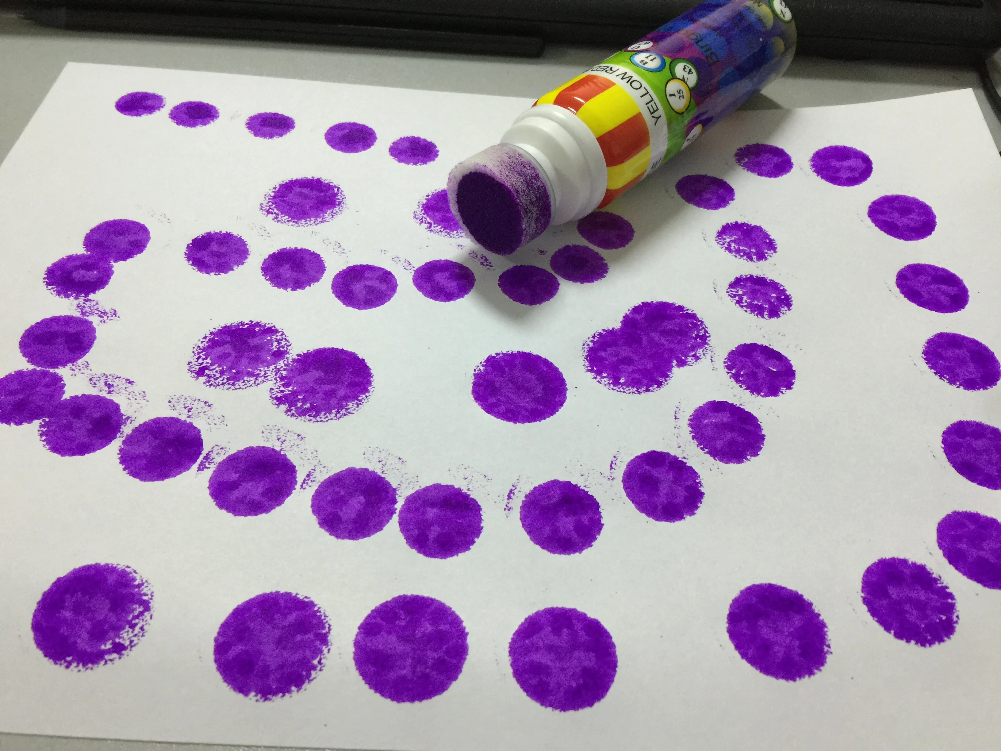 Squeezable Empty Graffiti Bingo Dauber - CH-2833 Dabber