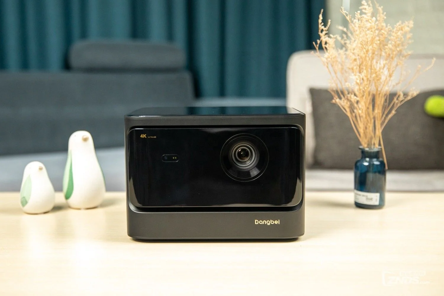 Dangbei Mars Pro 4K Laser Projector - 3200 ANSI, AI Brightness