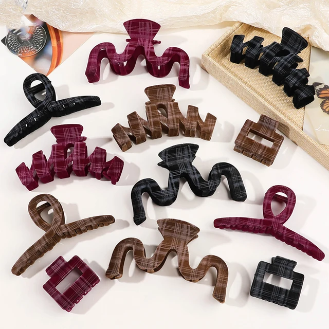 Autumn And Winter Plaid Flocking Shark Clip Hair Claw Wholesale Large Wavy M-shape Hair Claw Pc Hollow Square Checker Hair Clamp