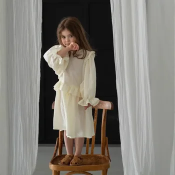 2025 Spring INS British Style Girls' Cotton Linen Baby Dresses O-Neck Princess Style with Lace Solid Pattern Baby Skirts