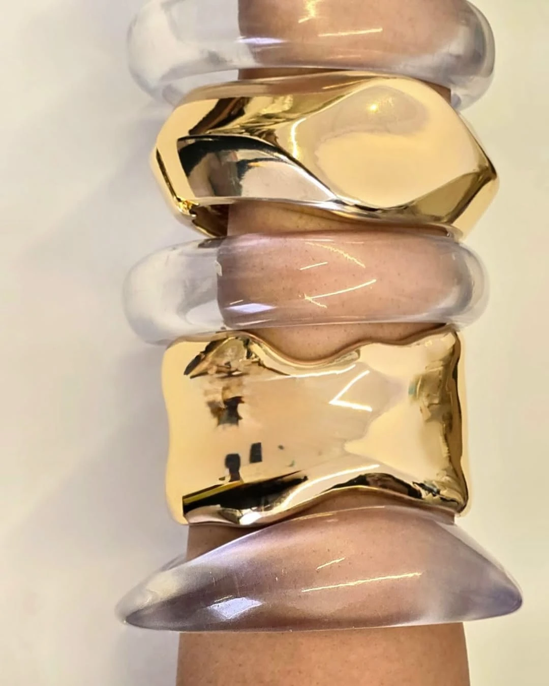 2025 Spring Summer Collection Versatile High Transparency Sparkle Atmospheric Resin Transparent Sequin  Bangles Fashion