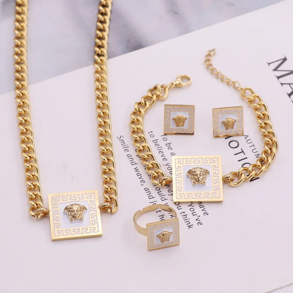 New Arrival Gold Plated Luxury Stainless Steel Designer Jewelry Famous