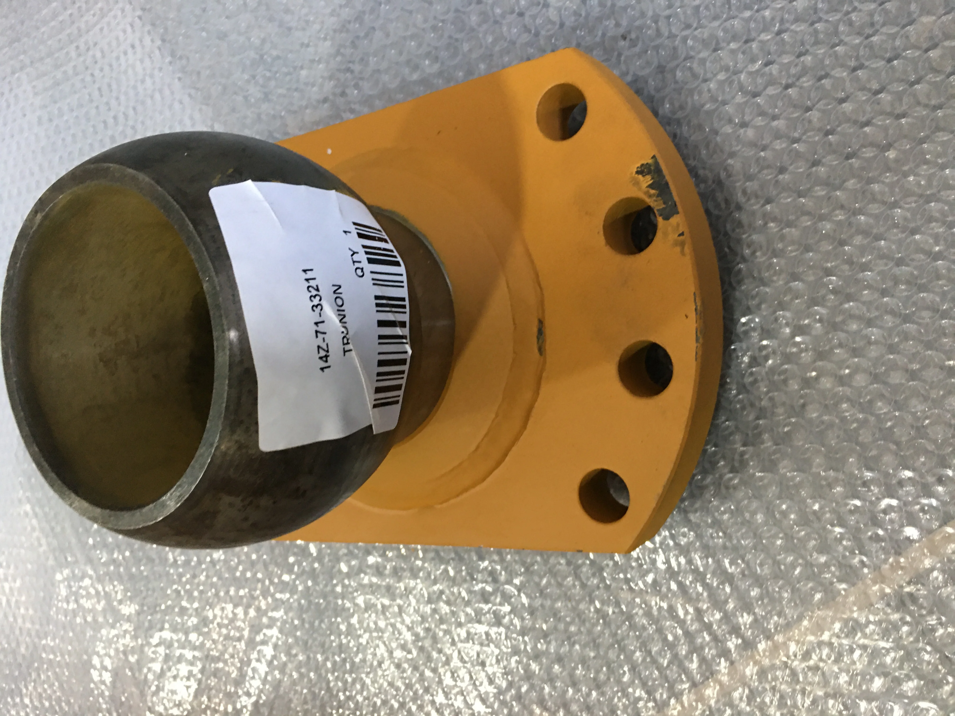 yun12  Trunnion for D65PX-12, D85ESS-2, D65E-12 Bulldozers