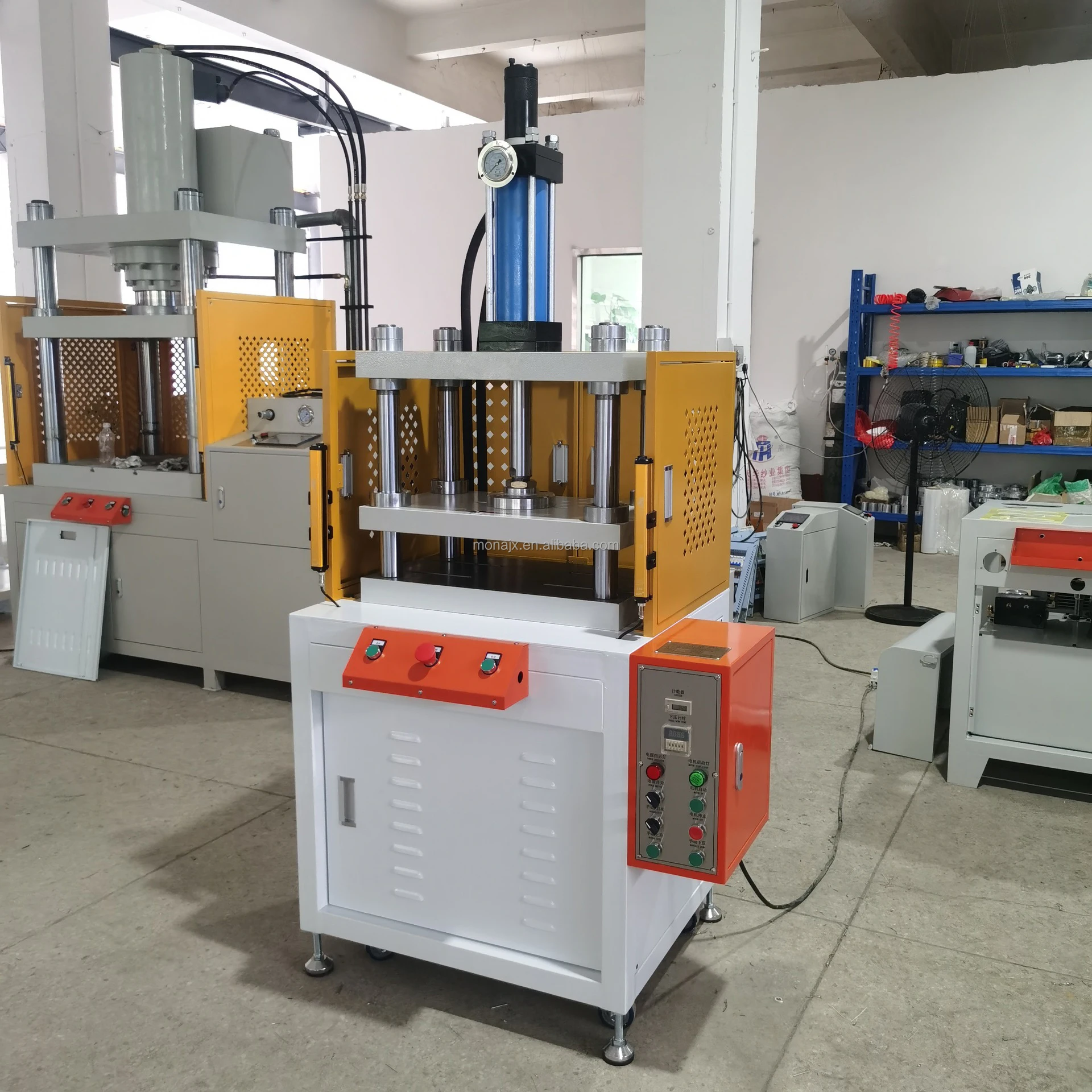 Горячая Распродажа индивидуальный пресс для бомбочек ванны машина с несколькими формочками европейского