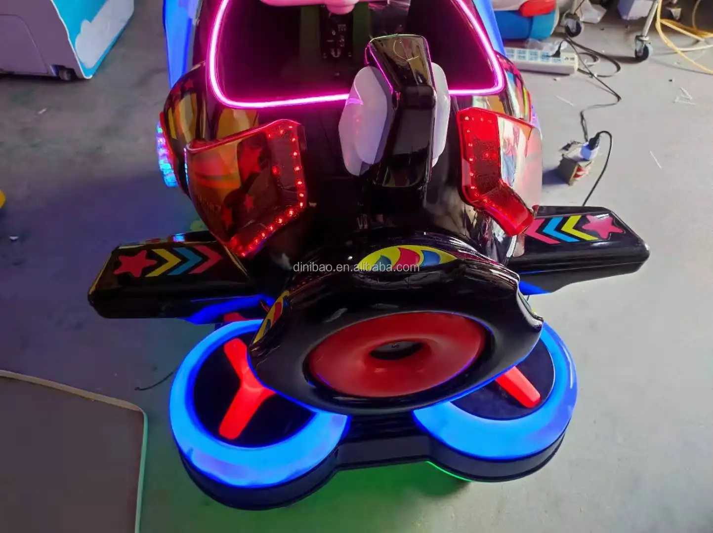 spaceship kiddie ride-3