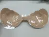 Couleur de la peau sans bretelles