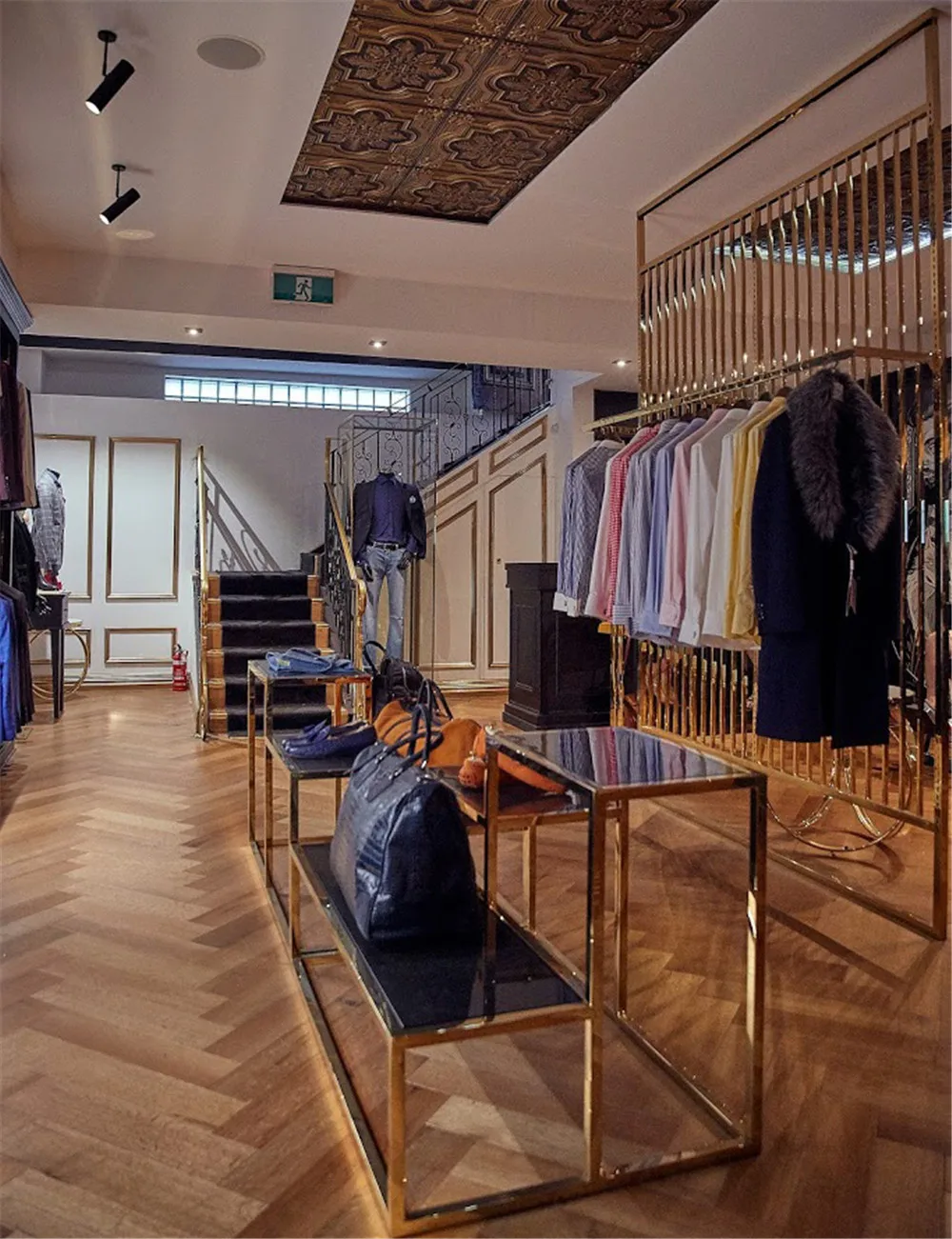 Clothing Chaine De Magasin De Vetement Magasin De Vêtements Pour