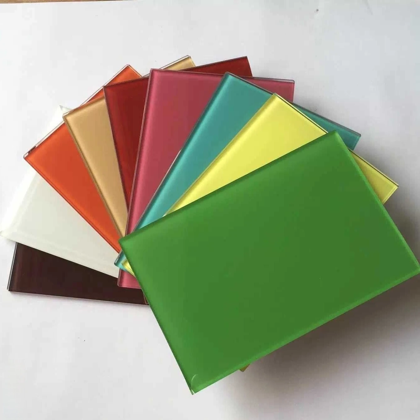 3.5mm 4mm 5mm Lacquered Painted Glass for Bedroom Kitchen Office Wall Decoration