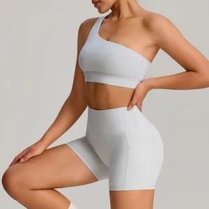 Custom Solid Lightweight Breathable Plus Size High Waist 2-Piece Yoga Set Sculpting Sports Bra Shorts Front Women Fitness