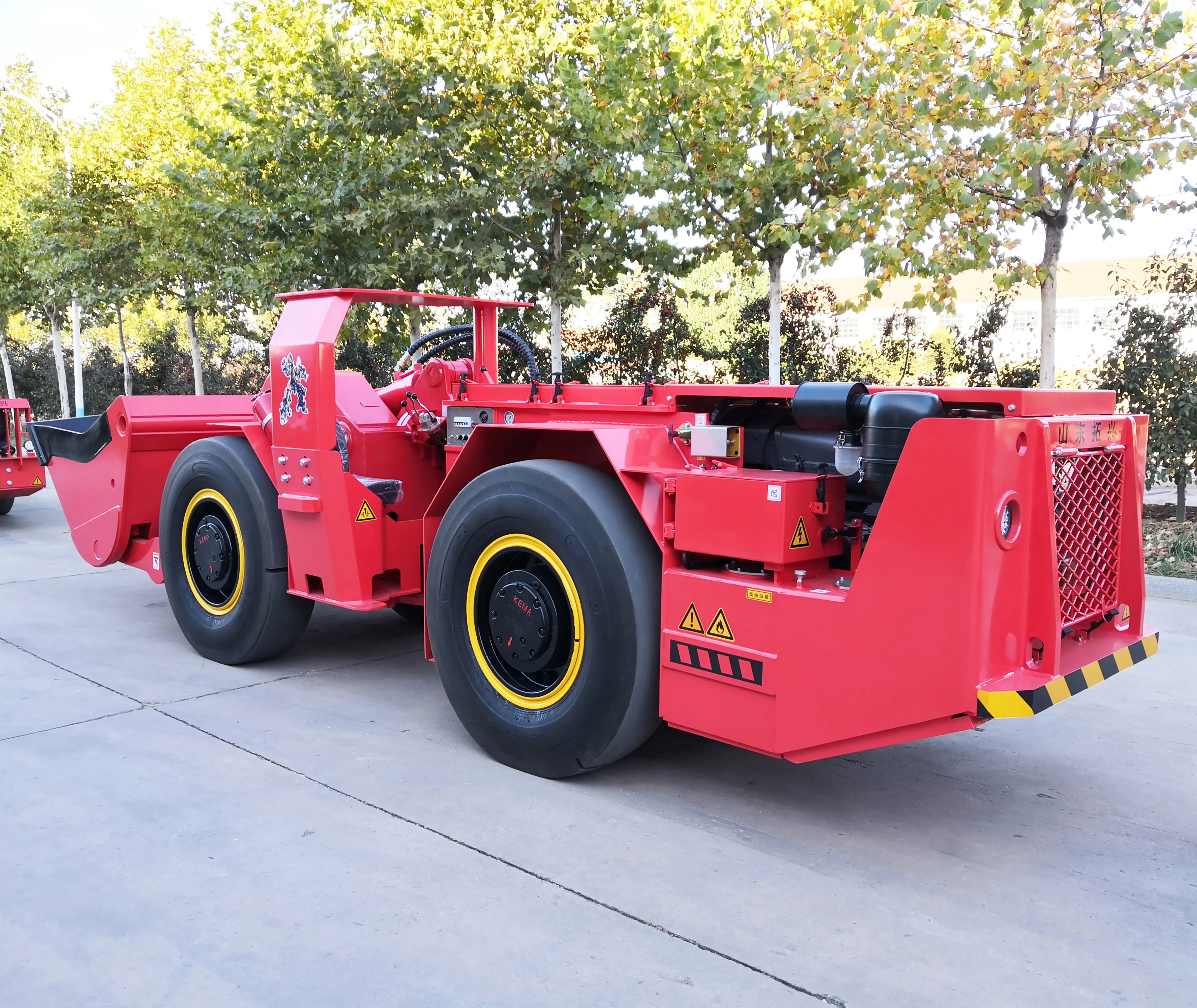 TC-200 Yantai tuoxing 2m*3 Versatile Diesel Scooptram for Underground Mining CARGADORAS LHD