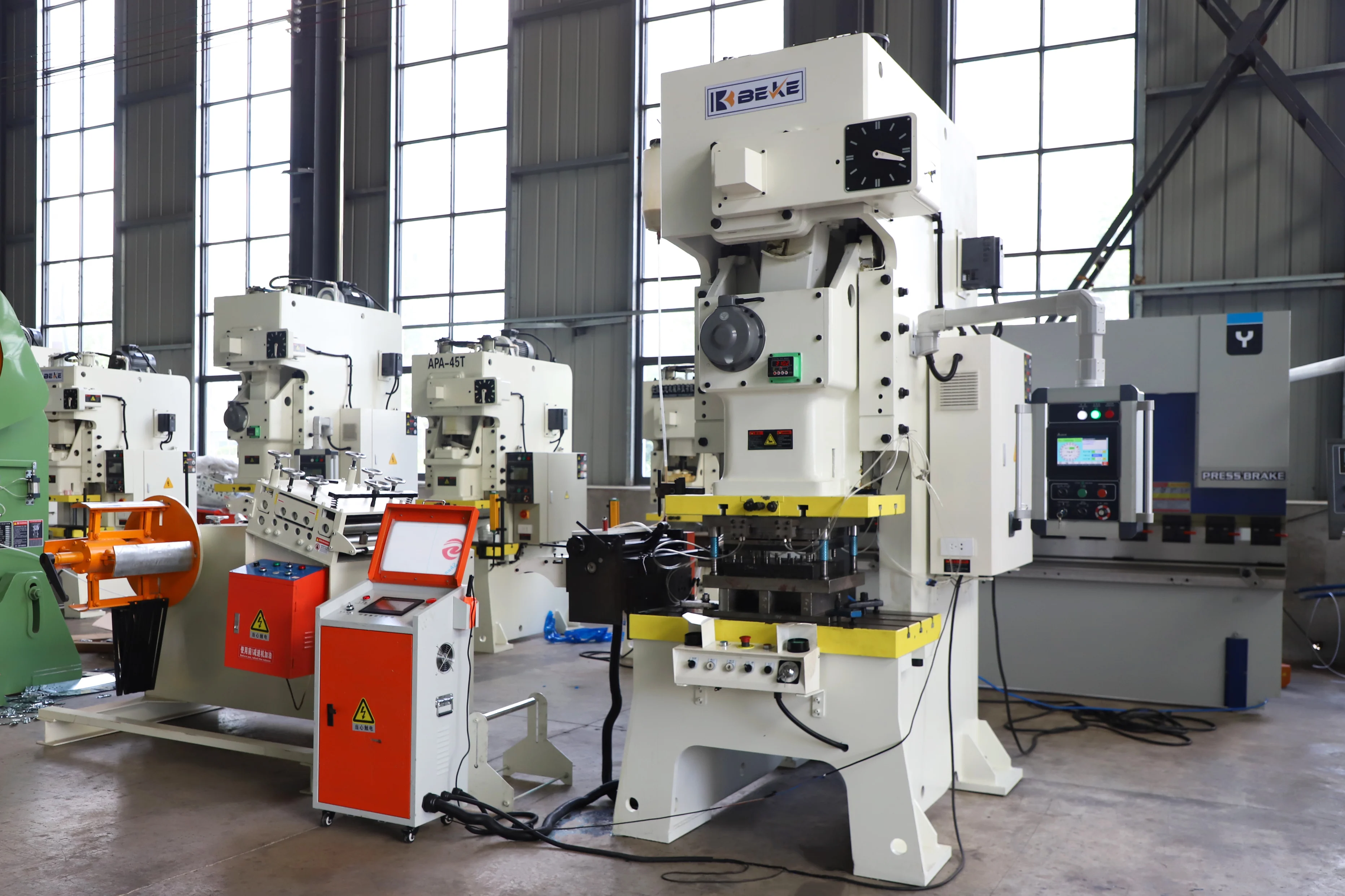 Automatic Hydraulic Aluminum Foil Lunch Box Making Machine Aluminum Foil Container Making Machine Metal Punch Press Machine